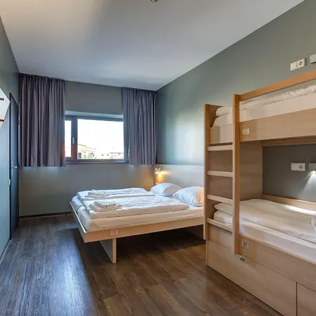 Meininger Airport 3* Берлин