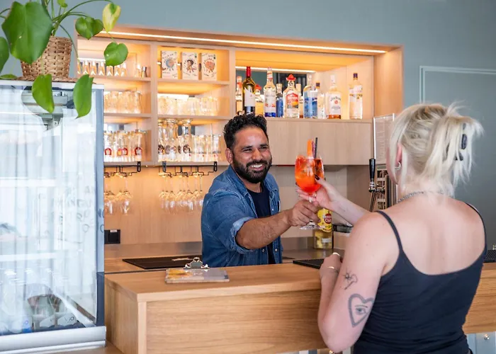 Hotel Meininger Airport 3*