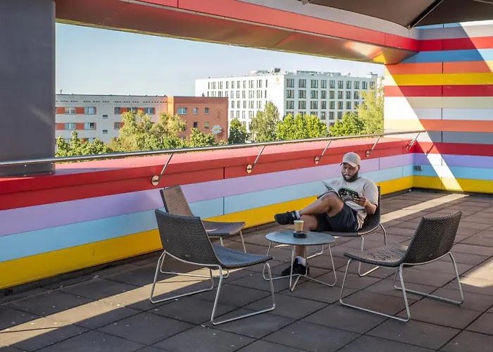 Meininger Airport Hotel