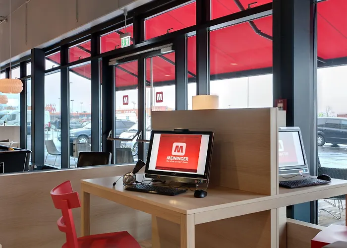 مانينغر مطار فندق