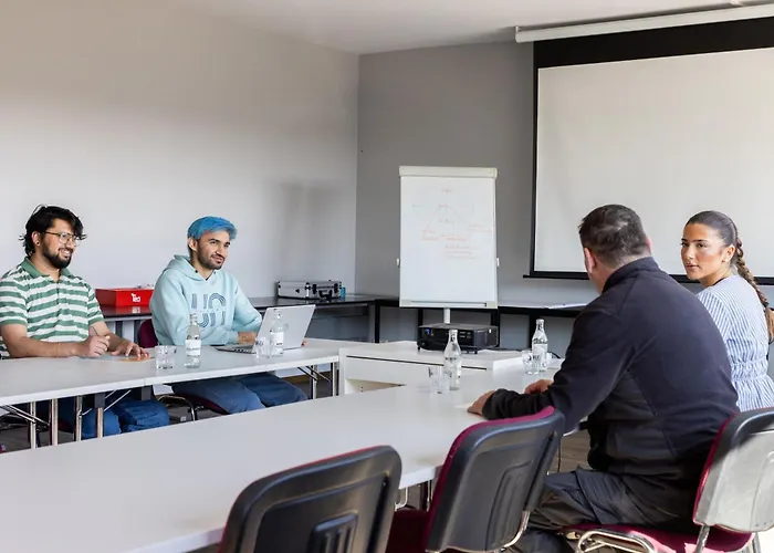 مانينغر مطار