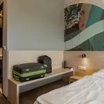 Meininger Airport Szálloda Berlin