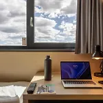 Hotel Meininger Airport