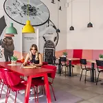 Szálloda Meininger Airport 3*