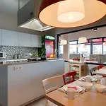 Meininger Airport Hotel 3*