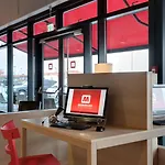 Meininger Airport Hotel