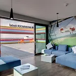 Meininger Airport Szálloda