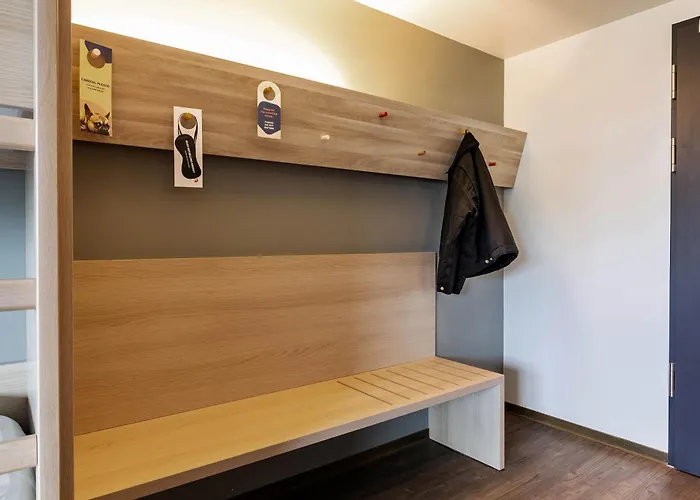 Meininger Airport Hotel 3*