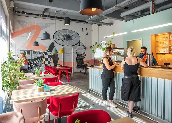 Meininger Airport 3* Berlim