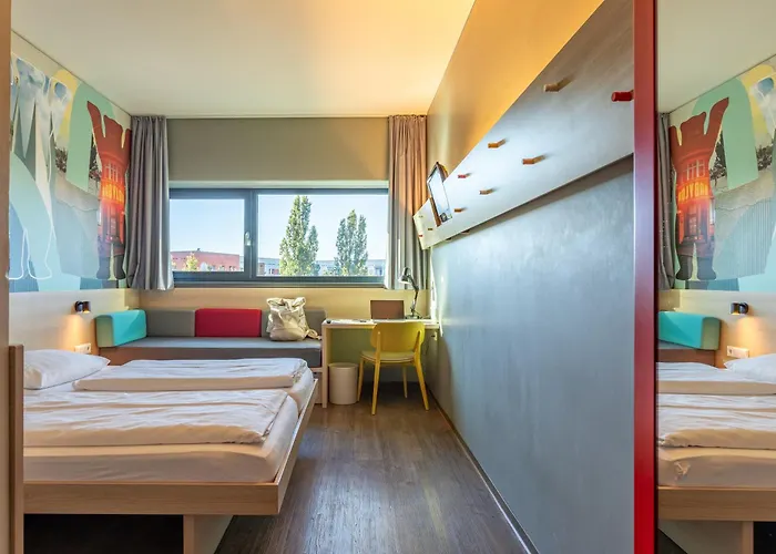 Meininger Airport Hotel