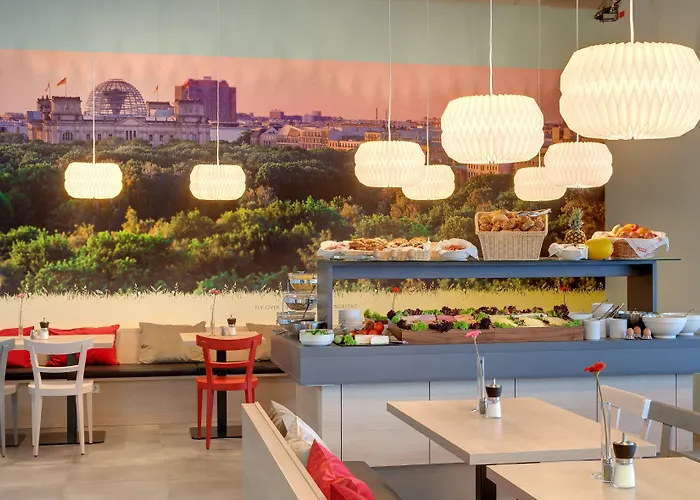 Meininger Airport 3* Berlim