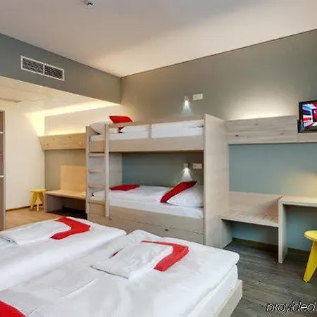 Hotel Meininger Airport